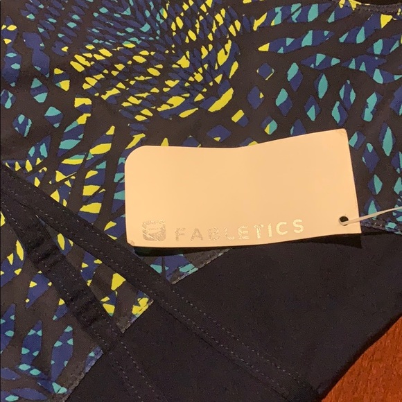 Fabletics multi-blue & yellow pattern tank size XS - Picture 2 of 6